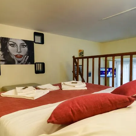Couette-café Sarracino Relais 4*