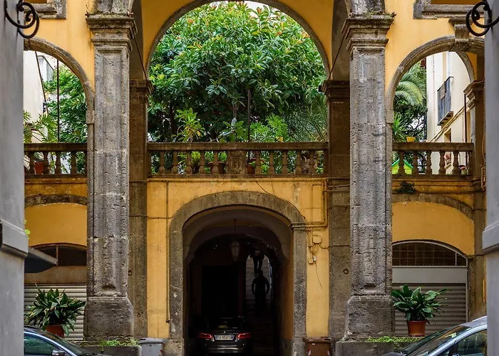 Oda ve Kahvaltı Sarracino Relais Napoli