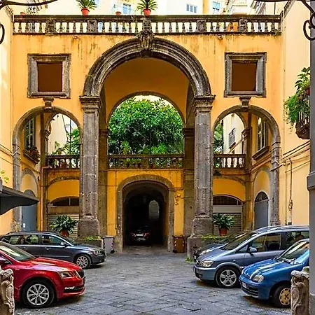 Alojamento de Acomodação e Pequeno-almoço Sarracino Relais Nápoles