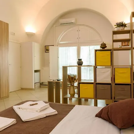 Bed and Breakfast Sarracino Relais 4*